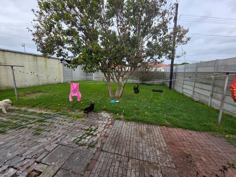 2 Bedroom Property for Sale in Ruyterwacht Western Cape